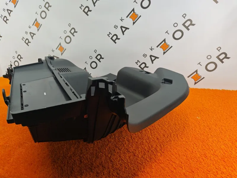 Обшивка багажника