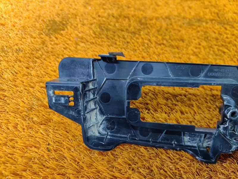 Накладка крышки багажника