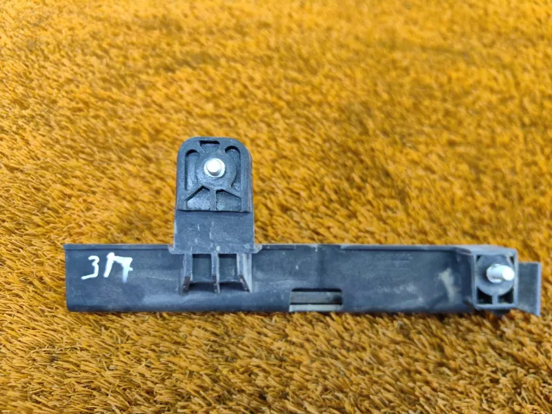 Направляющая стекла двери