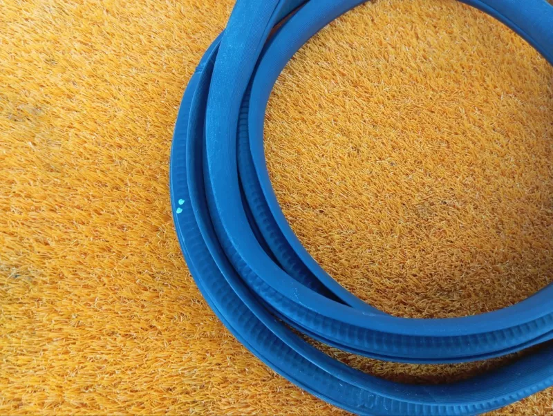 Уплотнитель проема двери