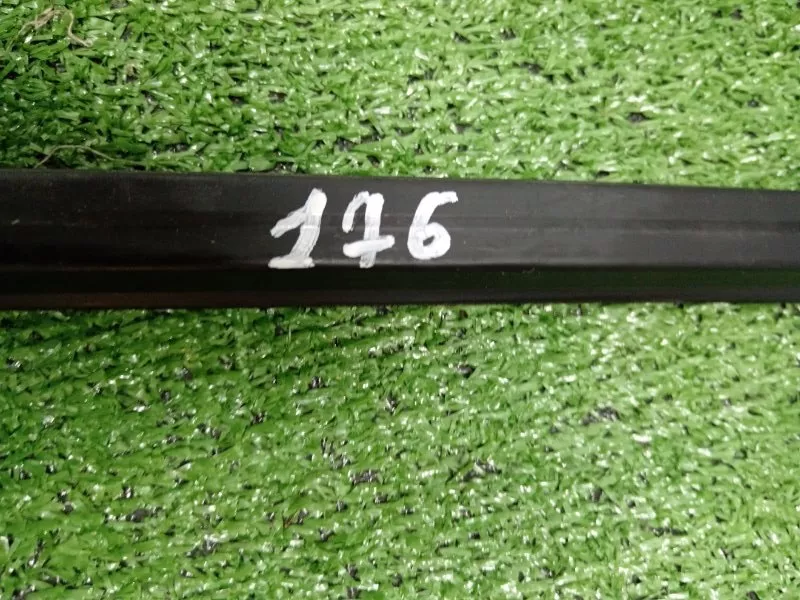 Уплотнитель стекла двери