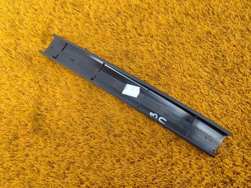 Молдинг двери