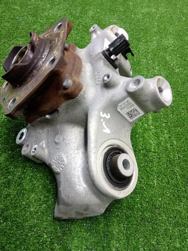 Кулак поворотный