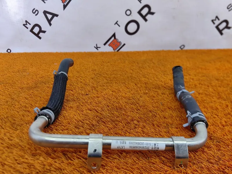 Трубка системы охлаждения