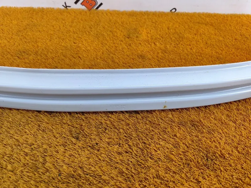 Усилитель бампера