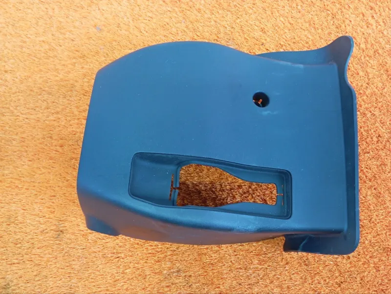 Кожух рулевой колонки