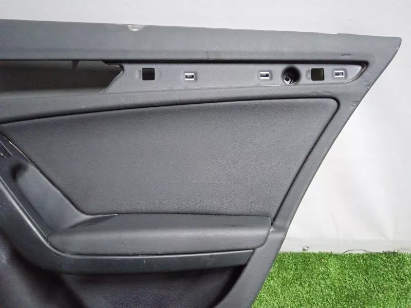 Обшивка двери Audi A4 2012 8K0867304G B8, задняя правая