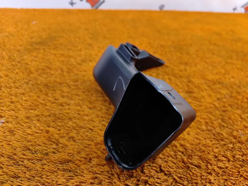 Воздуховод отопителя