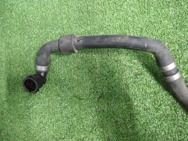 Патрубок отопителя