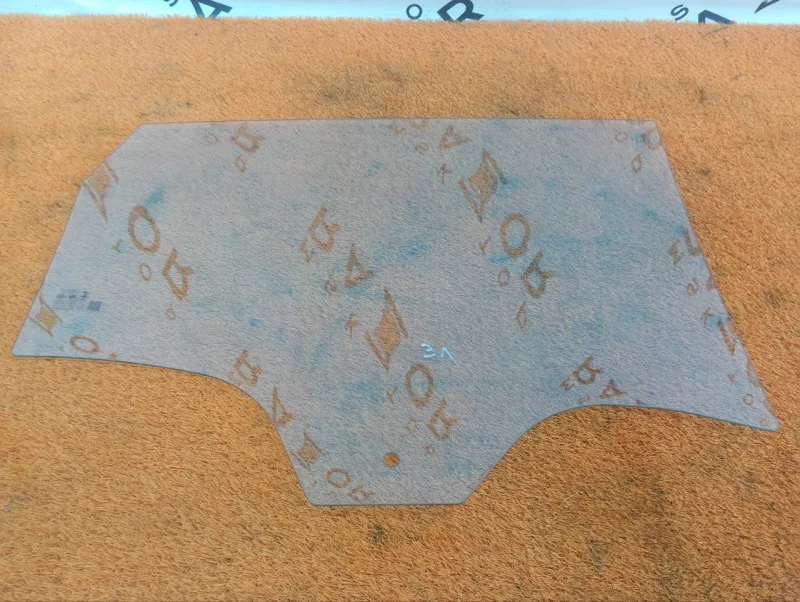 Стекло двери