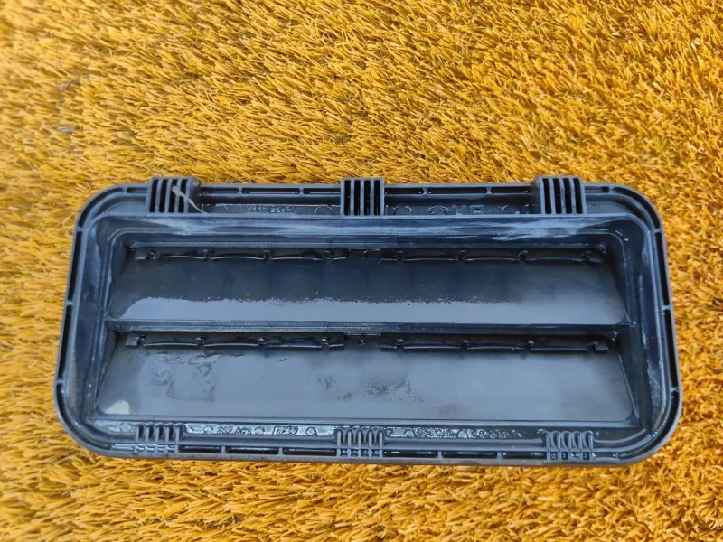 Решетка вентиляционная