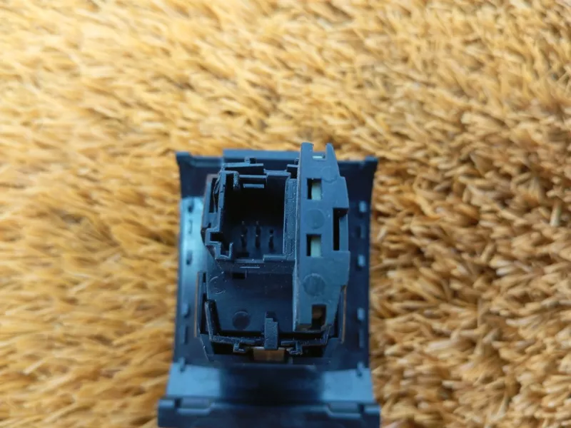 Кнопка аварийной сигнализации BMW X3 2018 61316993055 G01 B47