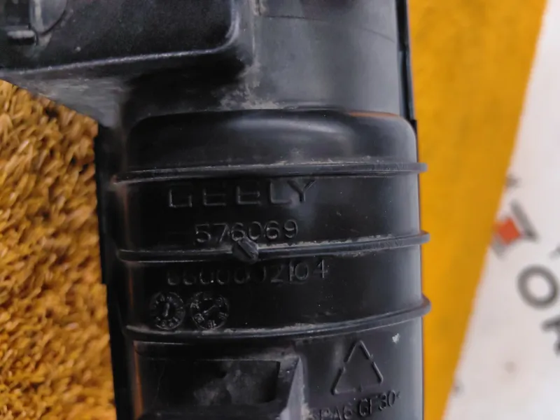 Патрубок воздушного фильтра