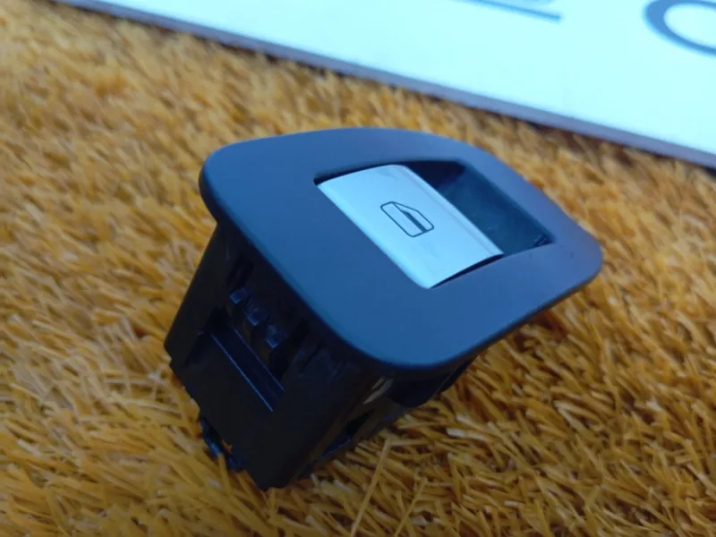 Кнопка стеклоподъемника