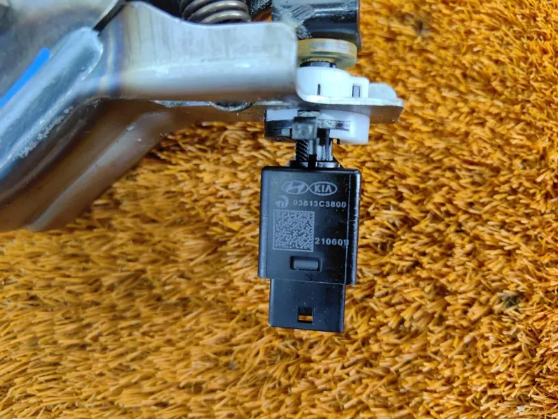 Педаль тормоза