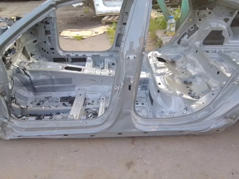 Порог с центральной стойкой