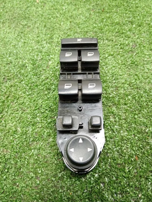 Блок управления стеклоподъемниками