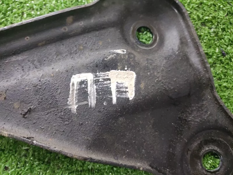 Крепление балки подвески