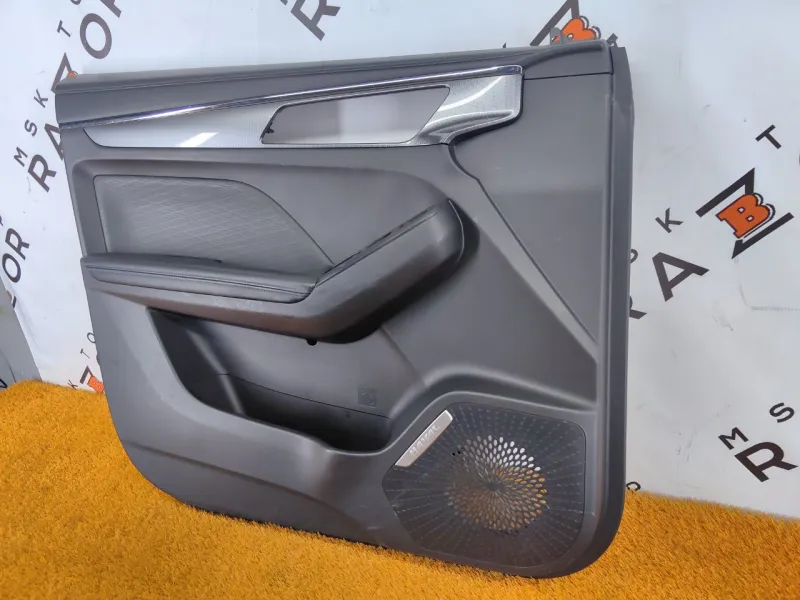 Обшивка двери