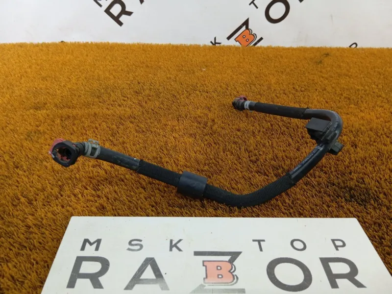 Трубка топливная