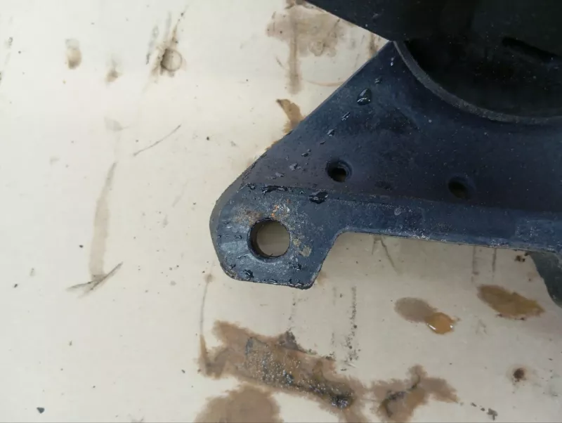 Подушка двигателя