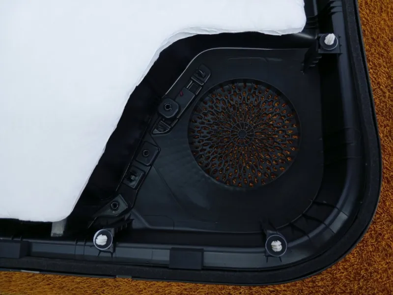 Обшивка двери