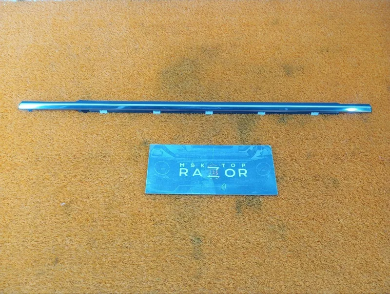 Молдинг стекла