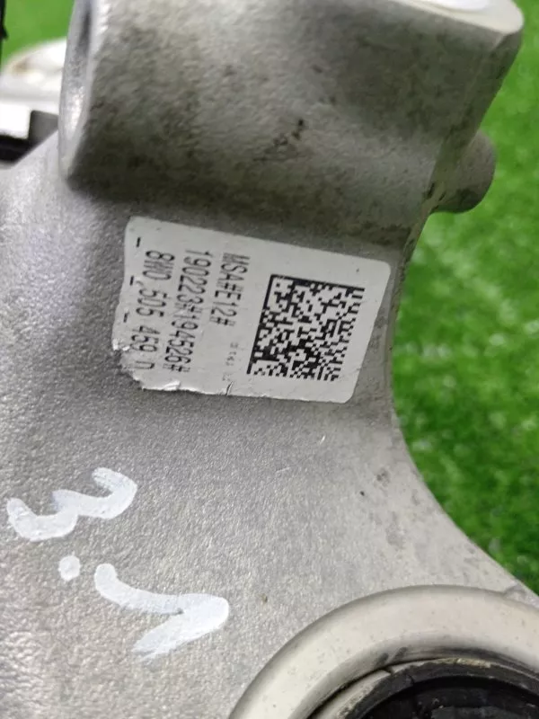 Кулак поворотный