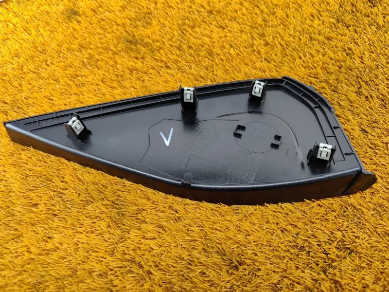 Накладка на торпедо