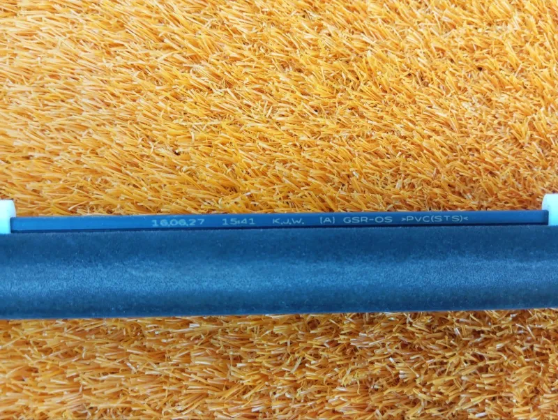 Уплотнитель стекла двери