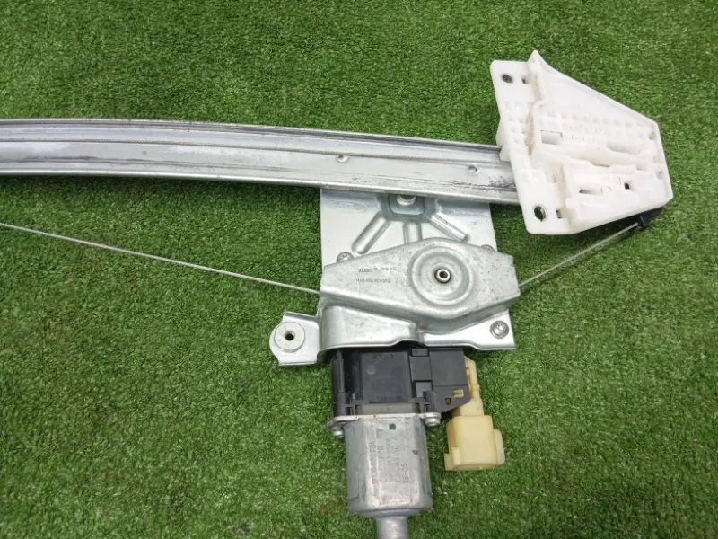 Стеклоподъемник