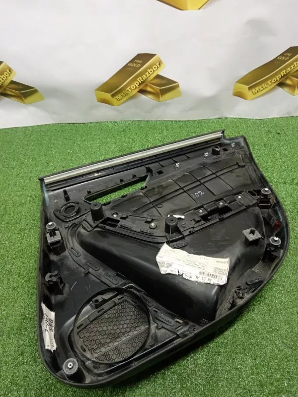 Обшивка двери Audi A4 2009 8K0867303G B8, задняя левая