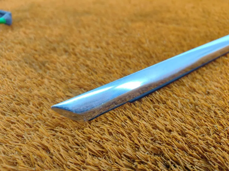 Молдинг стекла