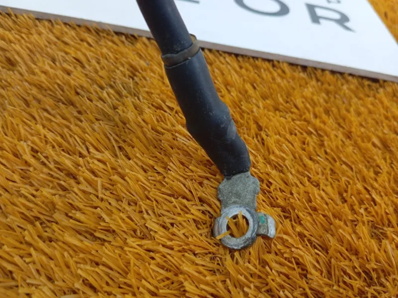 Клемма аккумулятор