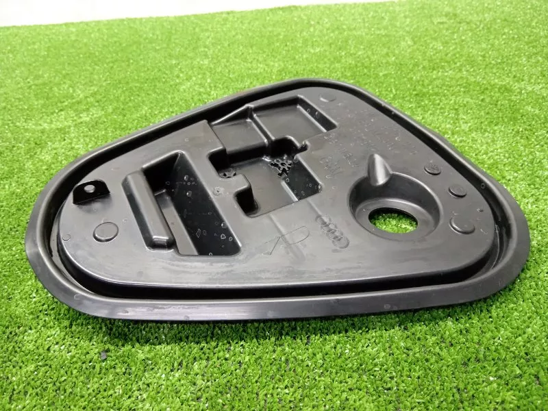 Заглушка двери