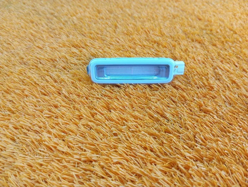 Плафон подсветки салона