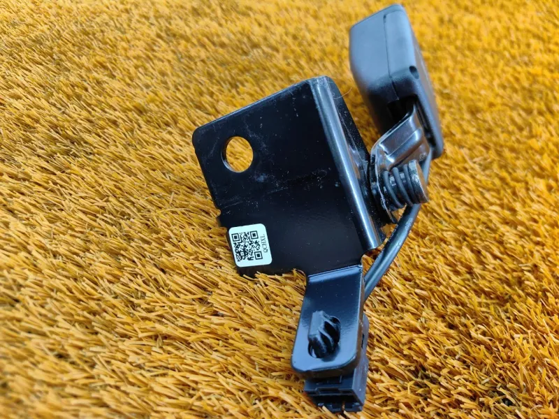 Ответная часть ремня безопасности