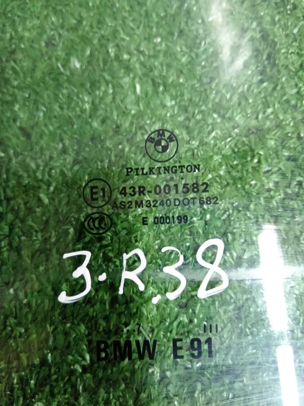 Стекло двери BMW 3-Series 2007 51347060268 E91, заднее правое