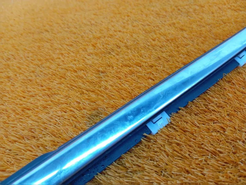 Молдинг стекла