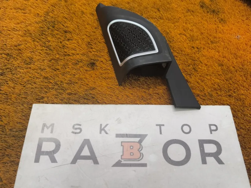 Уголок двери