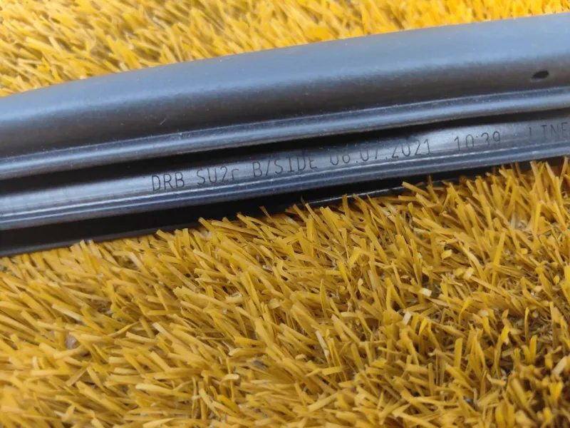 Уплотнитель проема двери