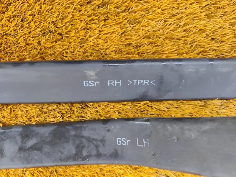 Крепление топливного бака