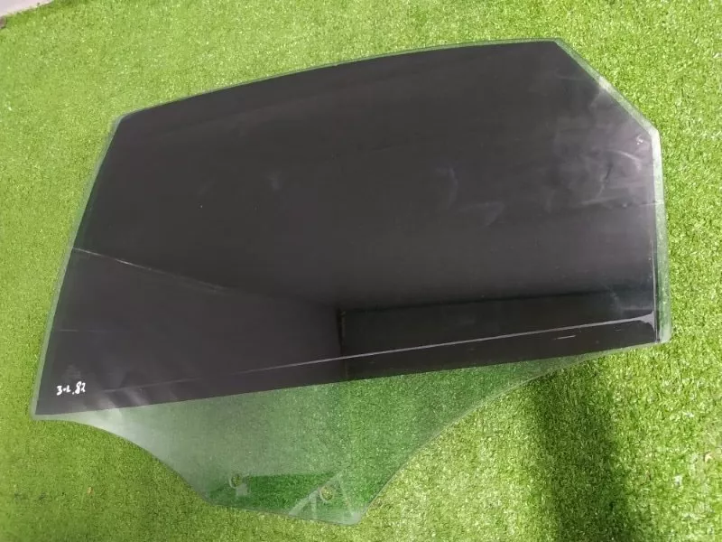 Стекло двери Audi A4 2011 8K9845205C 8K2, заднее левое