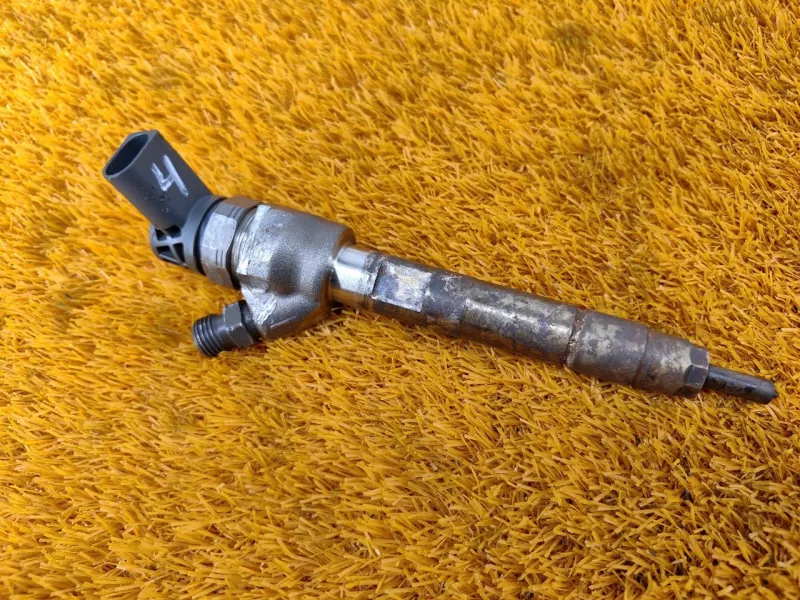 Форсунка топливная BMW 5-Series 2019 13538514148 G30 B47D20A