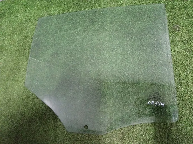 Стекло двери BMW 1-Series 2005 51357067794 E87, заднее правое