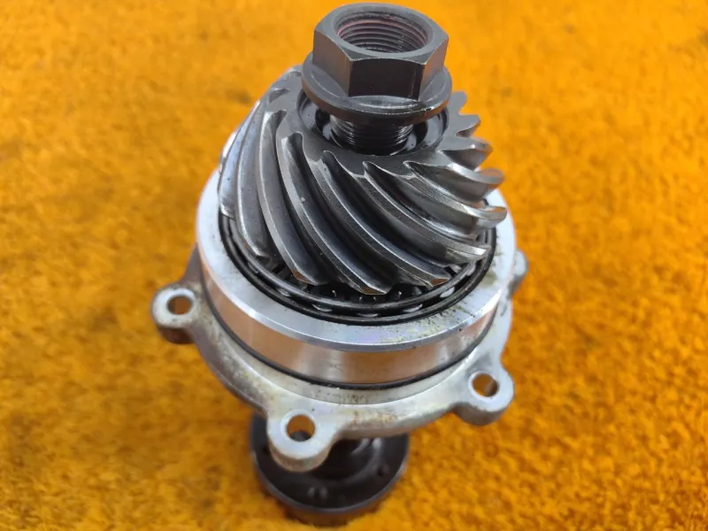 Вал приводной раздаточной коробки