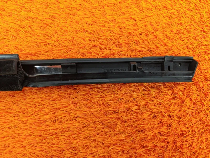 Молдинг стекла