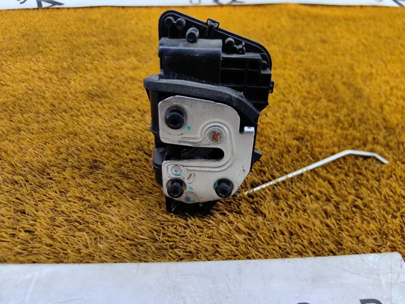 Замок двери