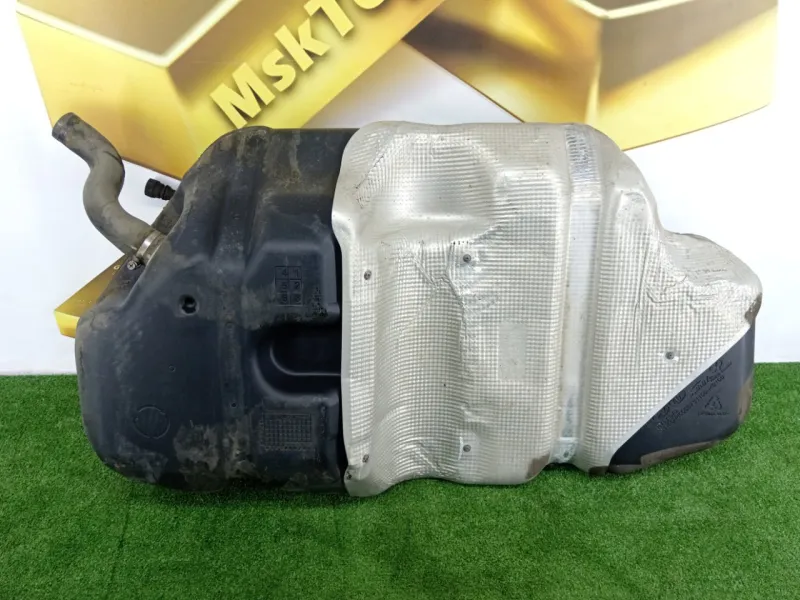 Бак топливный