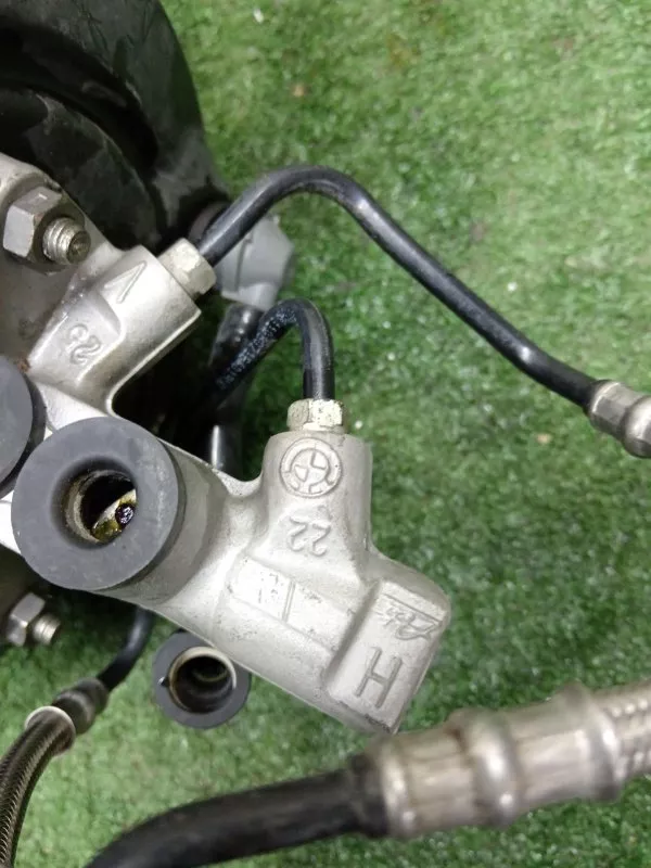 Главный тормозной цилиндр